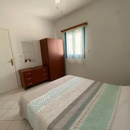 Semesterbostad Milithos 1 *